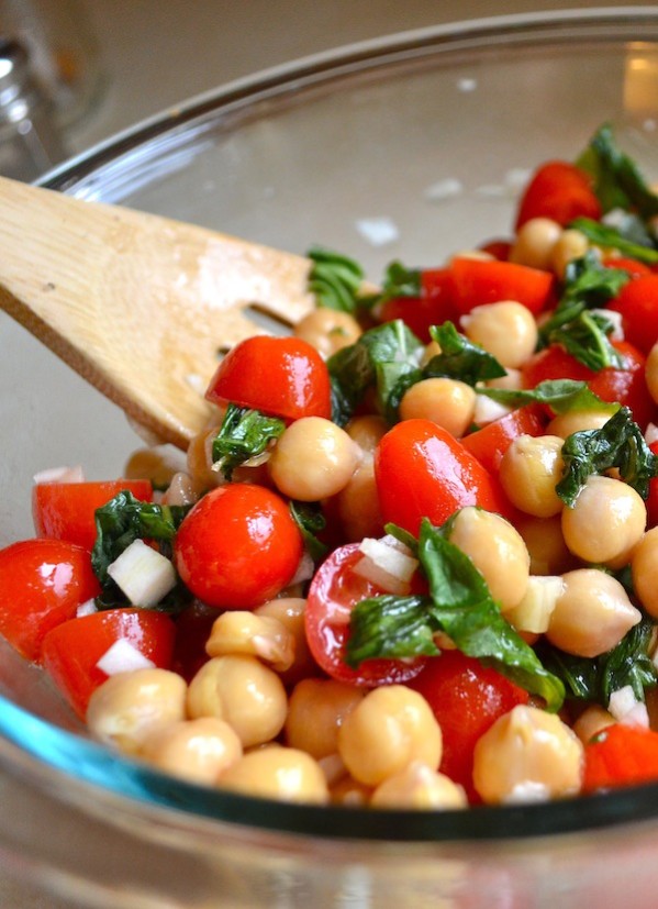 Tomato Chickpea Salad